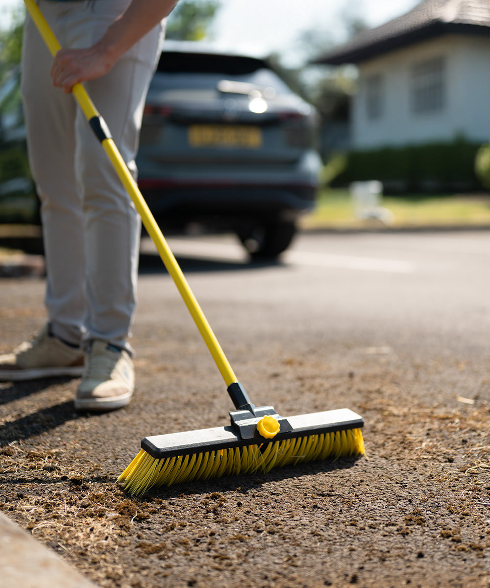 Tornado 14" Garden Broom With Telescopic Handle