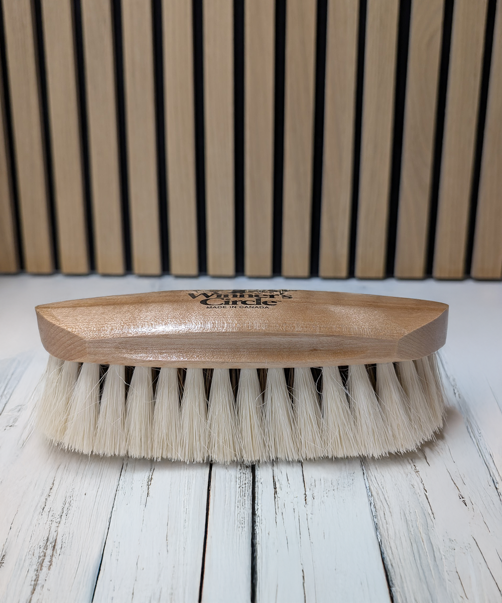 8 ¼'' Champion Brush Winner’s Circle® Medium Stiff Union Fibre & Tampico Blend Dandy Brush