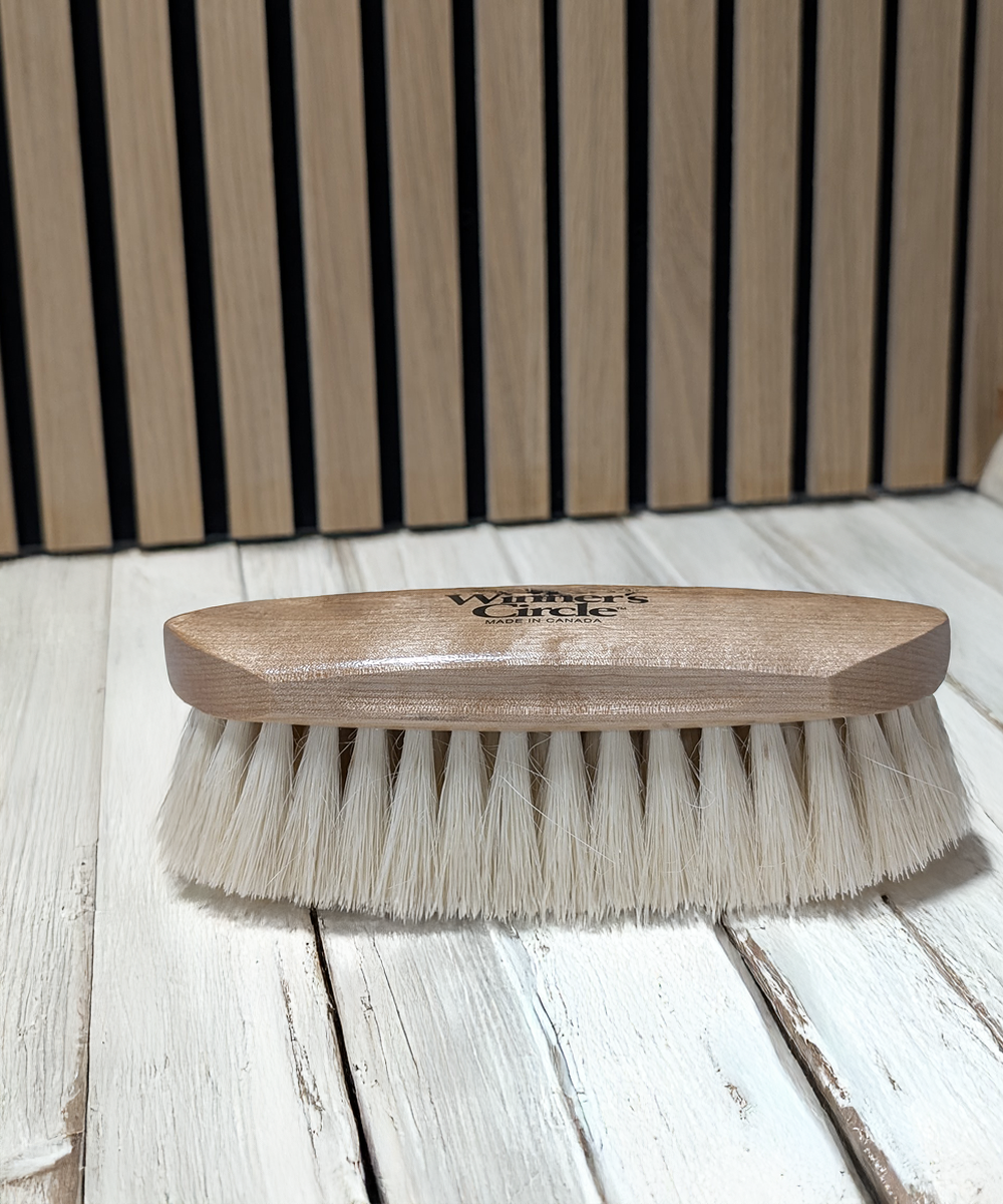 8 ¼'' Champion Brush Winner’s Circle® Soft Tampico Dandy Brush