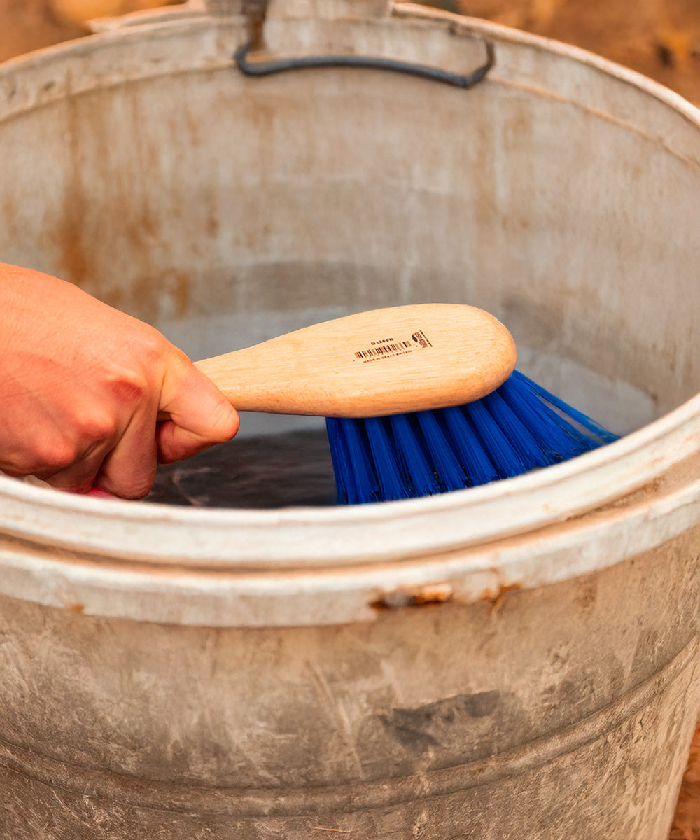 Traditional Wooden Bucket & Hoof Brush - Medium Stiff