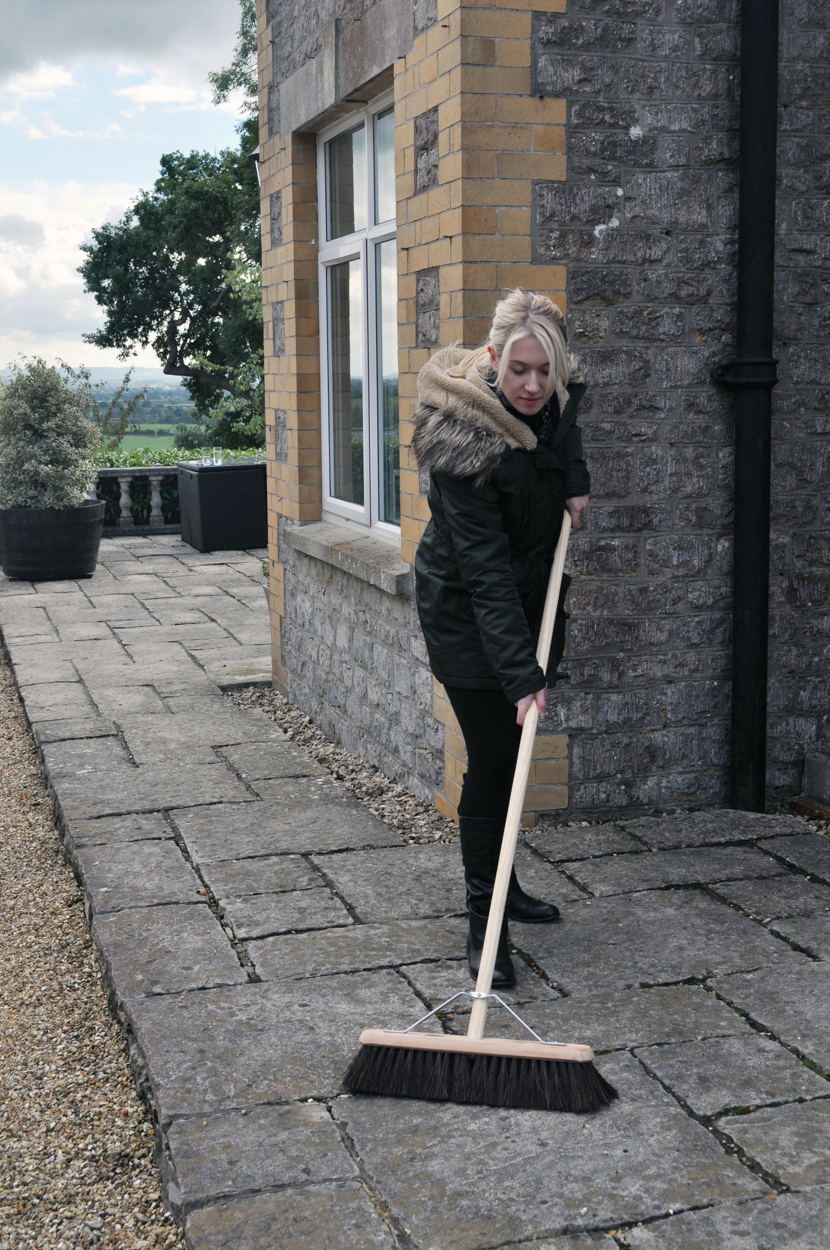 Finest by Hillbrush Wooden Platform Broom With Handle - Medium Stiff